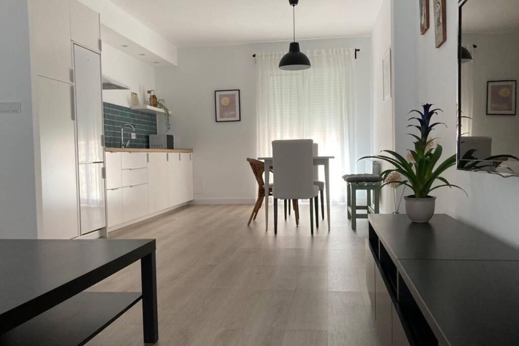 Piso Nuevo, Centrico Y Tranquilo Apartment Буйас Екстериор снимка
